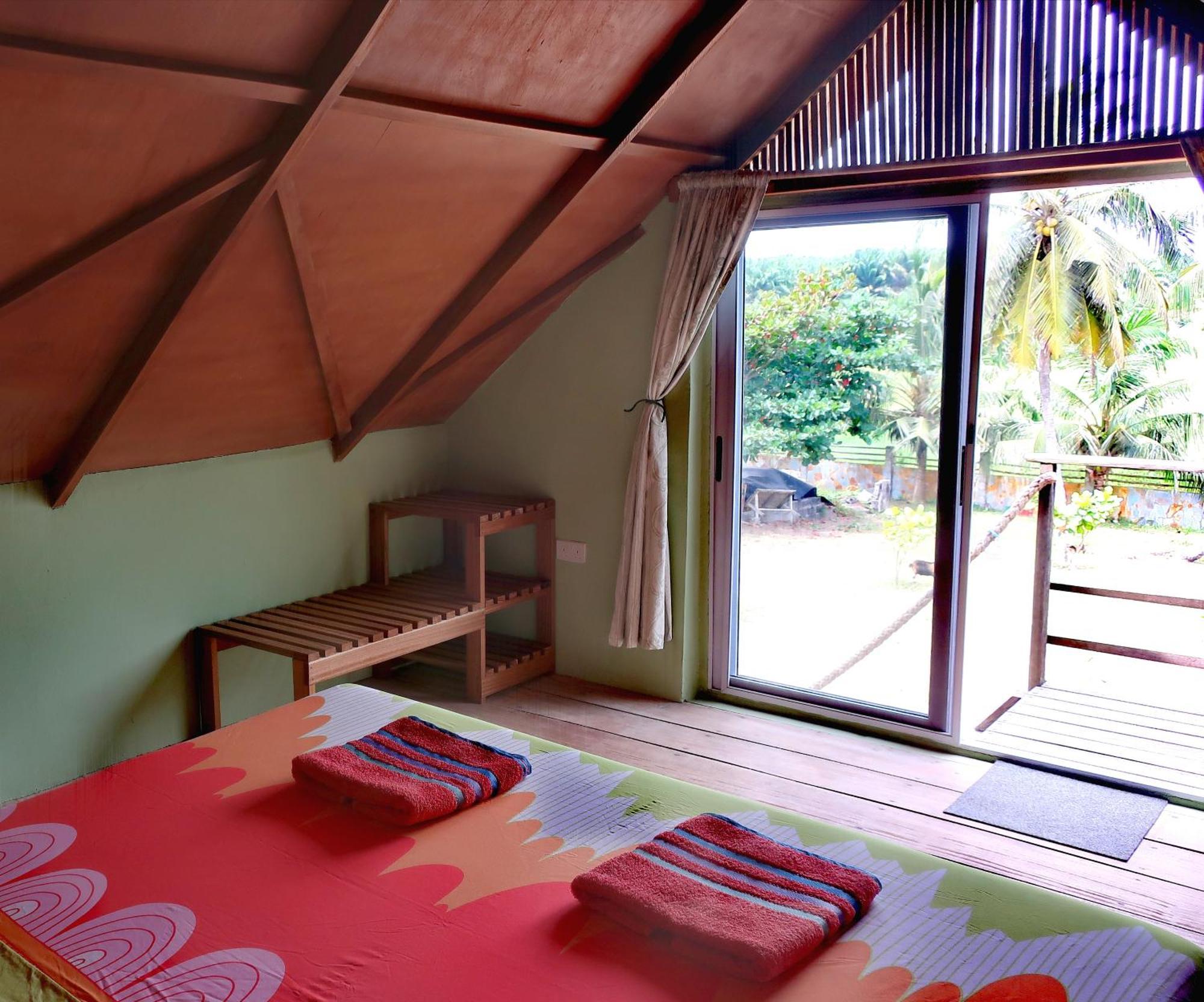 Afro Beach Eco Resort Butre Kamer foto